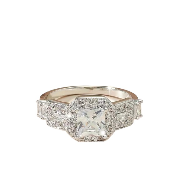 Zircon Diamond Silver Ring - Picture 2 of 5